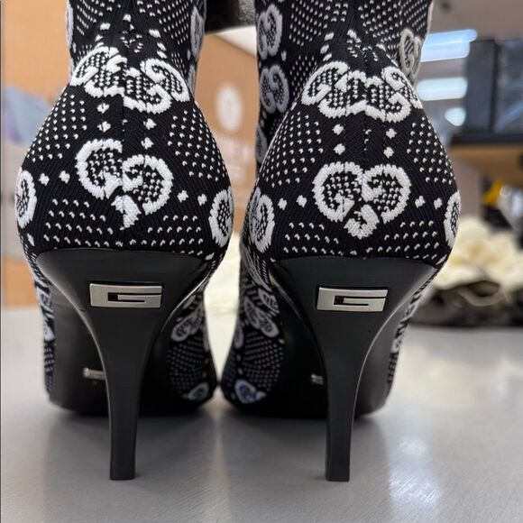 Gucci Black and White Patterned Heeled Boots - Picture 6 of 13
